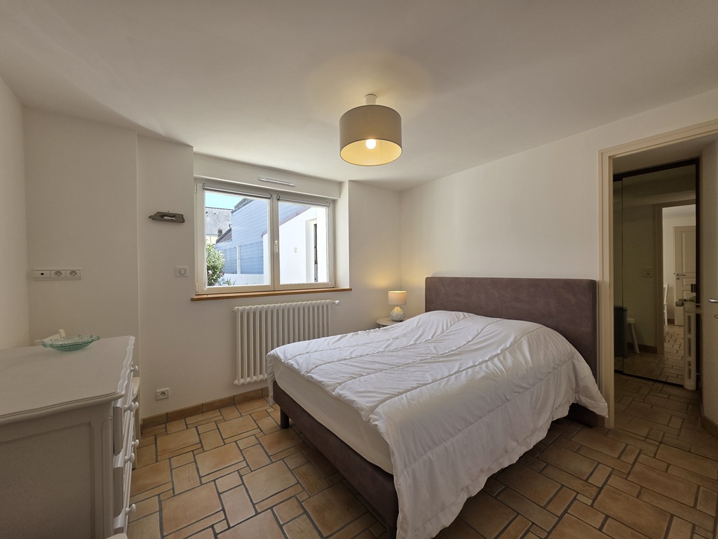 LOCTUDY, A 50 mètres de La Plage, Maison Bigoudène Entièrement rénovée Avec Garage et Jardin de 500m²