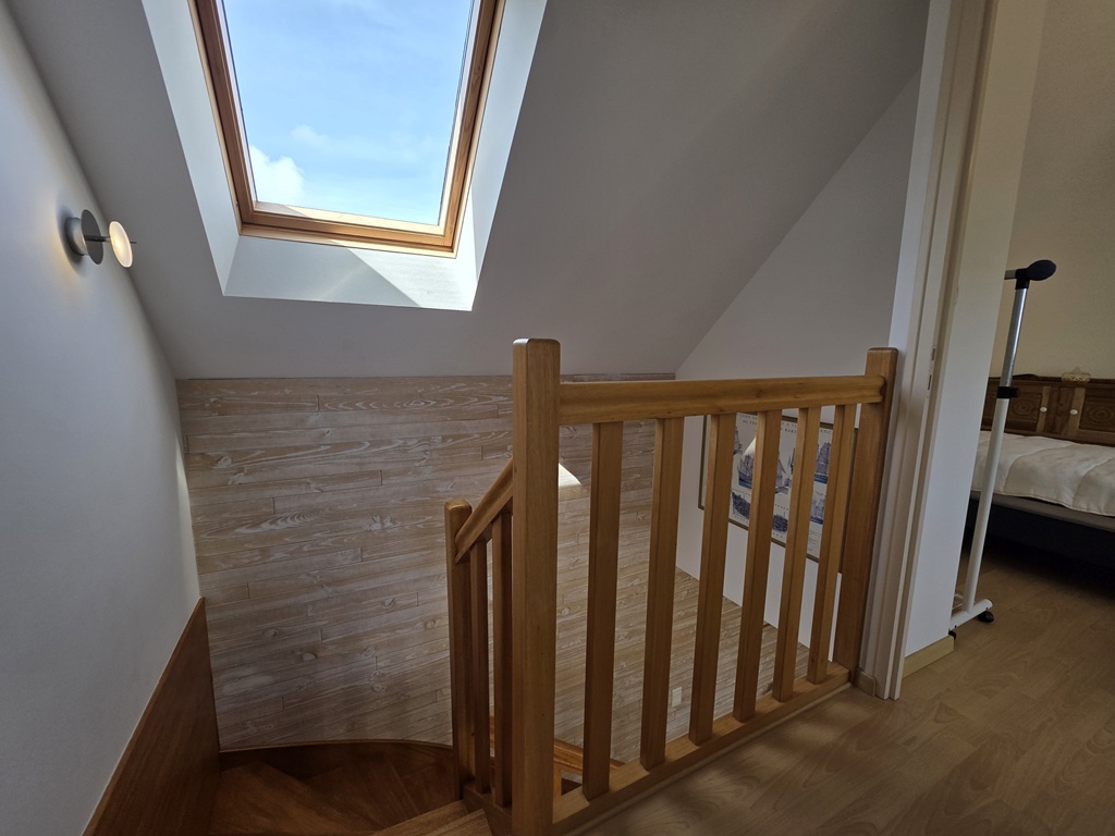 LOCTUDY, A 50 mètres de La Plage, Maison Bigoudène Entièrement rénovée Avec Garage et Jardin de 500m²