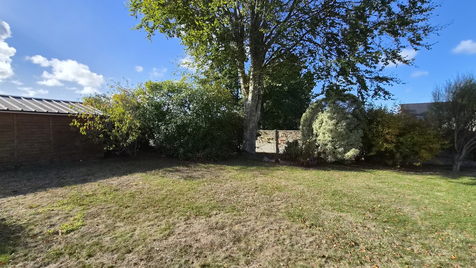 Concarneau – Généreuse & Lumineuse Familiale (141m²) Au Calme Avec Plain Pied & Terrain Arboré (1300m²)