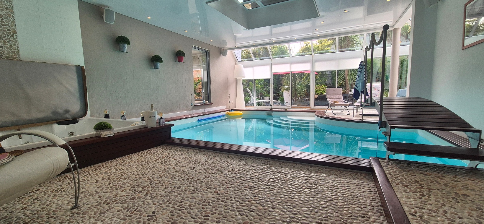 La Foret Fouesnant, en plein Coeur, Magnifique Maison D’Architecte Piscine Intérieure