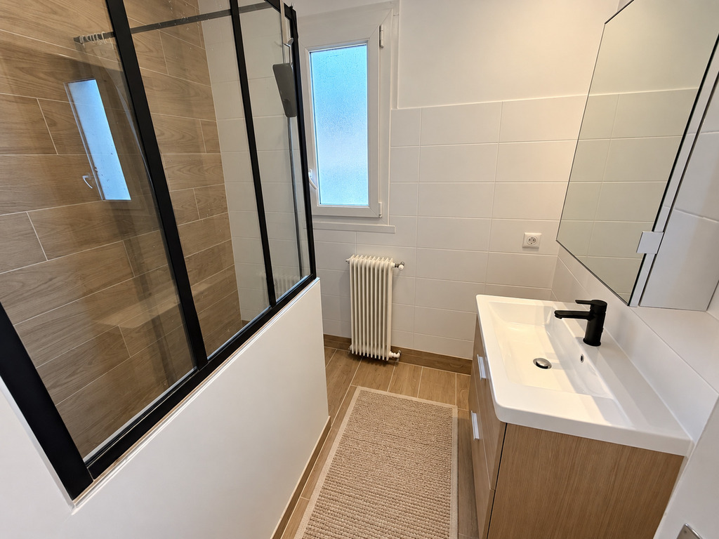 Quimper Centre Ville Quartier Gare – Vaste appartement T4 de 85 m² avec Parking