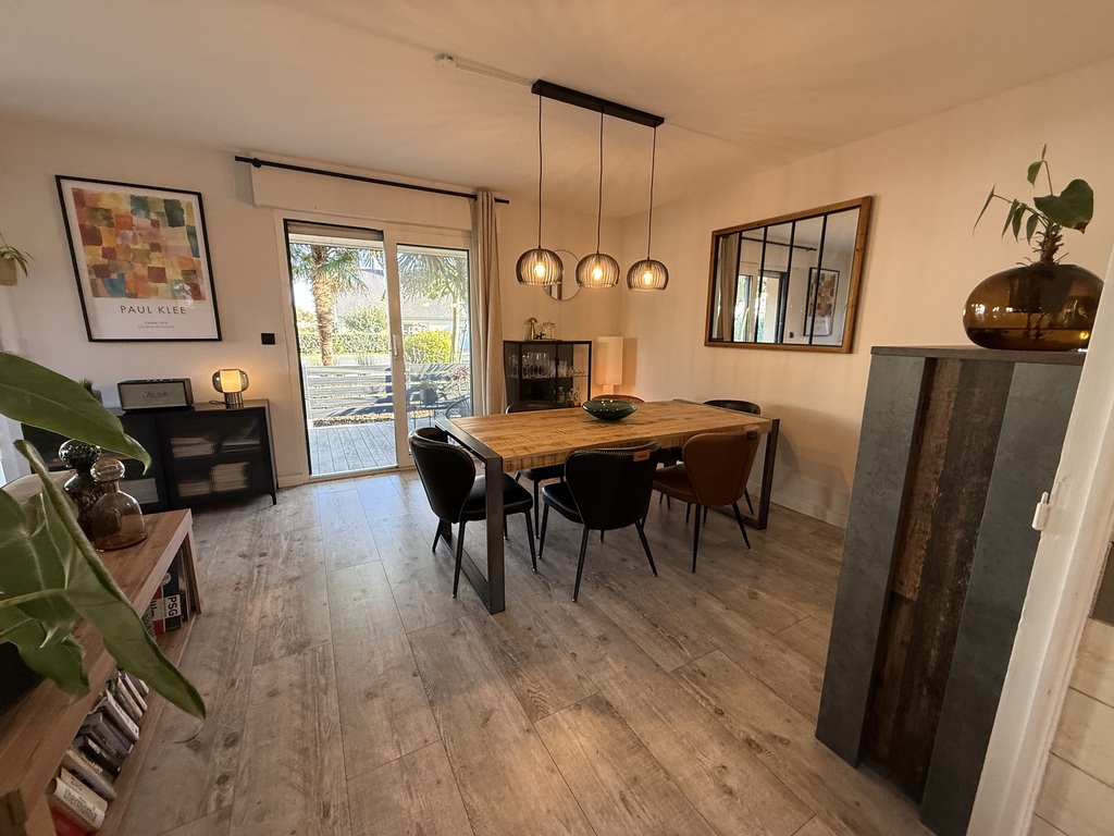Lesconil – Jolie Maison de 100m² avec Terrasse & Garage à Quelques pas de la Plage et des Commerces