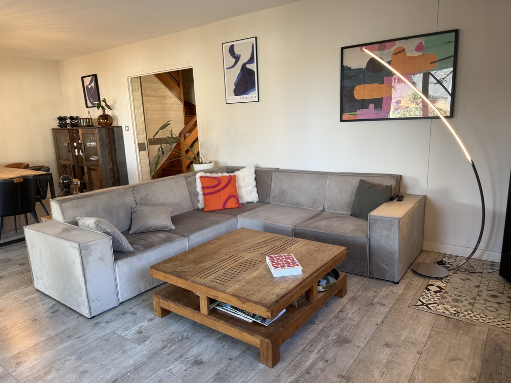 Lesconil – Jolie Maison de 100m² avec Terrasse & Garage à Quelques pas de la Plage et des Commerces