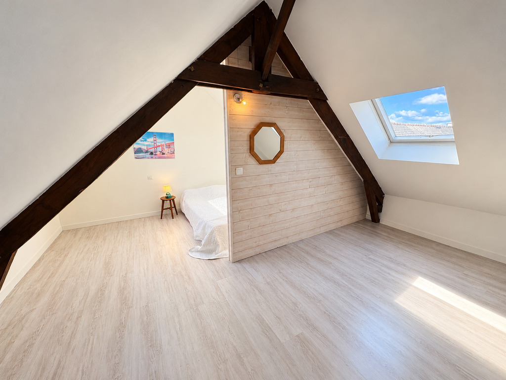 Aux Portes de Lorient – L’Elégante & Chaleureuse Maison de Caractère du XXᵉ Siècle & Sa Maison d’Amis Indépendante