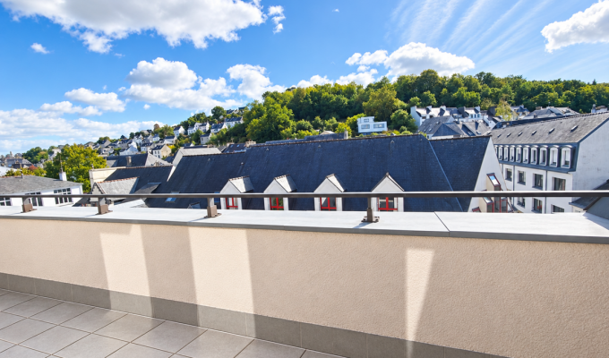 Quimper Centre Ville. Rare Appartement T3 (100 m2) au dernier Étage avec Ascenseur, Balcon & Garage.
