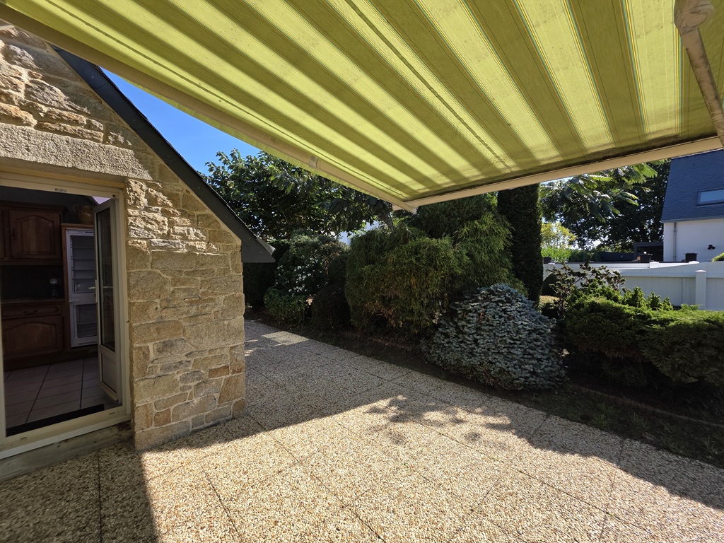 Pont L’abbé, A 5 min du Centre-Ville à pied, Maison de Plain-pied Avec Jardin & Garage