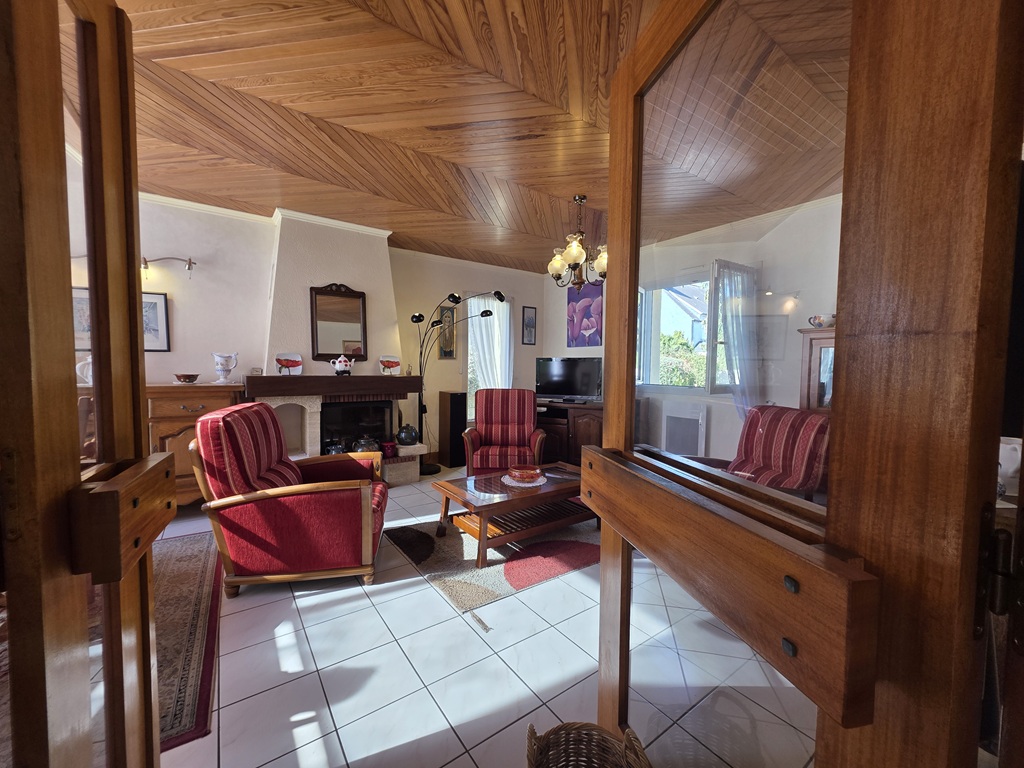 Pont L’abbé, A 5 min du Centre-Ville à pied, Maison de Plain-pied Avec Jardin & Garage