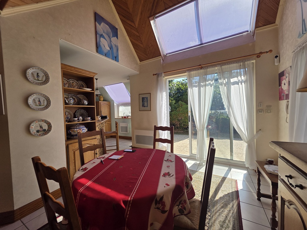 Pont L’abbé, A 5 min du Centre-Ville à pied, Maison de Plain-pied Avec Jardin & Garage