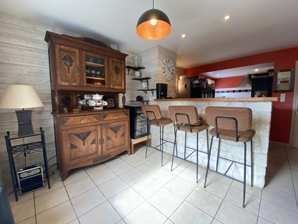 Rosporden-  L’Authentique Maison en Pierre (1950) Rénovée Avec Goût & Son Jardin Clos de 700 m² Sans Vis-à-Vis
