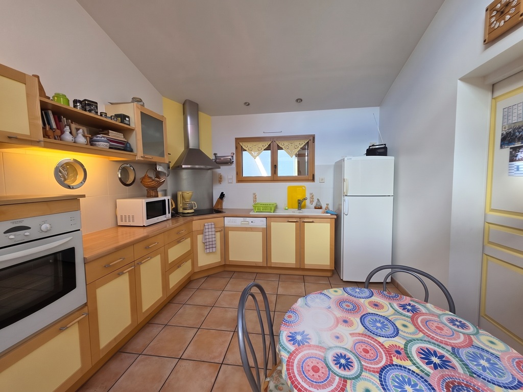 PONT L’ABBE, A 5 min du Centre-Ville à pied, Maison de Plain-pied 3 chambres Avec Jardin et Garage