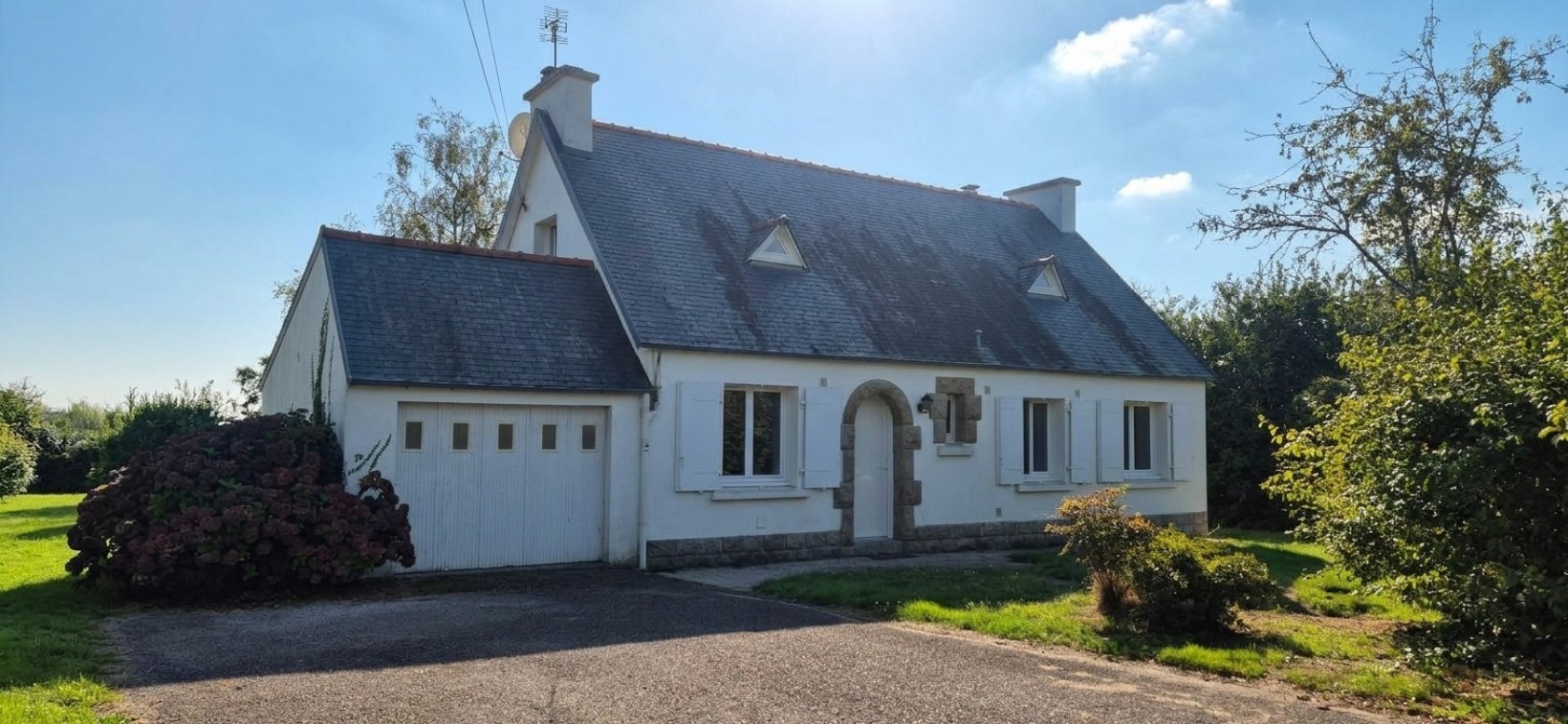 Ergué-Gabéric, Maison à Rénover (5 chambres) , Vaste Jardin de 6000 m²