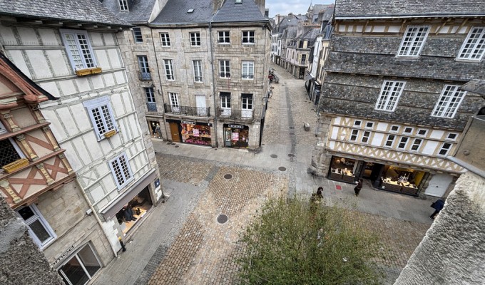 A LOUER. Libre au 1er Novembre 2026. Quimper, Appartement T2 en Plein Centre Ville
