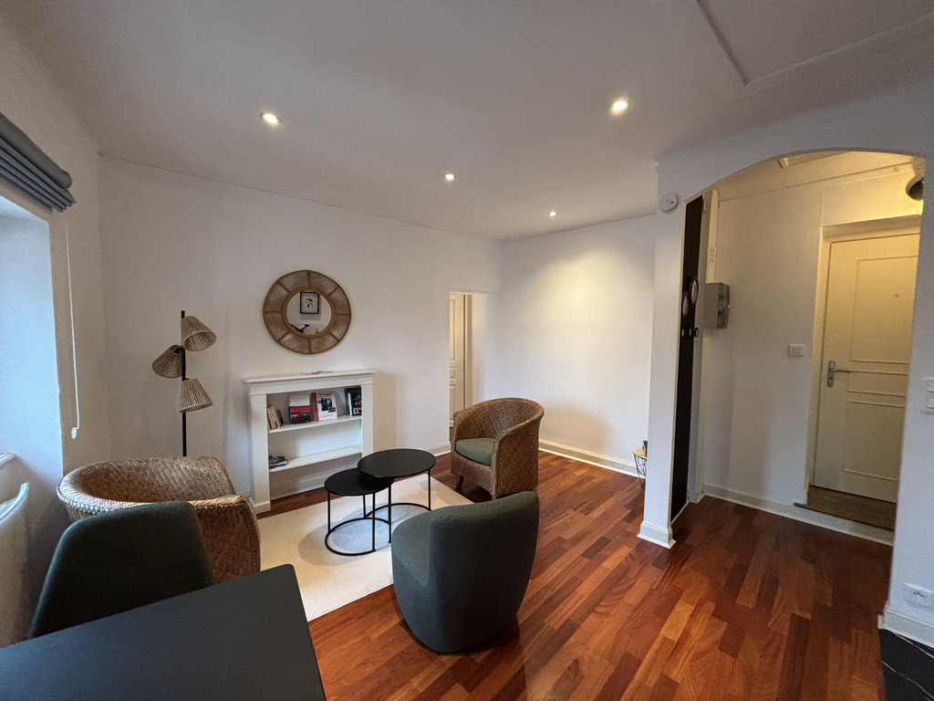 A LOUER. Libre au 1er Novembre 2026. Quimper, Appartement T2 en Plein Centre Ville