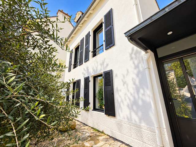 Exclusivité Agence , Quimper , Rénovation Qualitative Pour Coquette Maison de Ville Avec Jardin & Garage