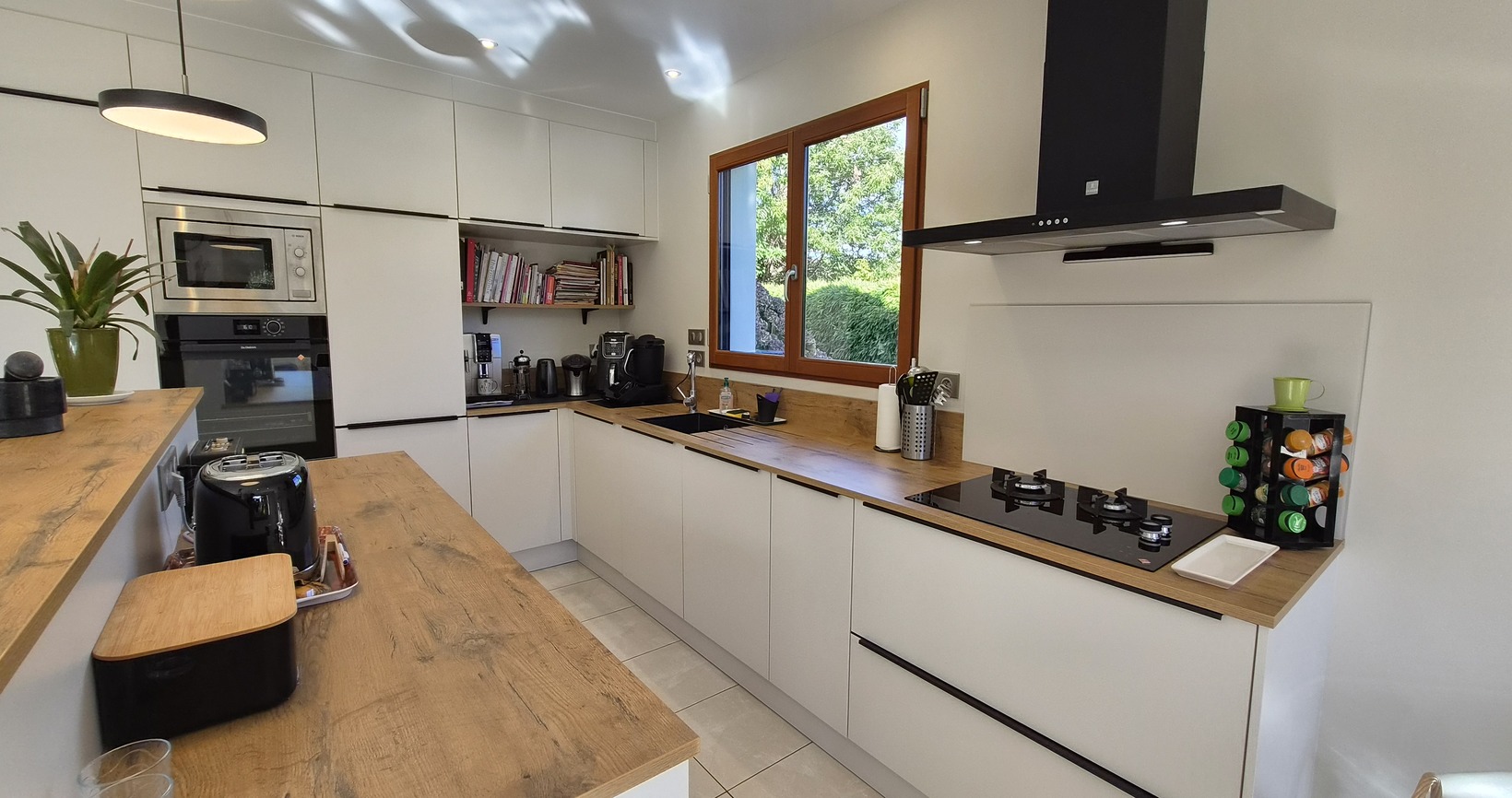 La Forêt Fouesnant – Vaste Contemporaine de 220 m² & 5 Chambres – Terrain d’environ 1110 m²