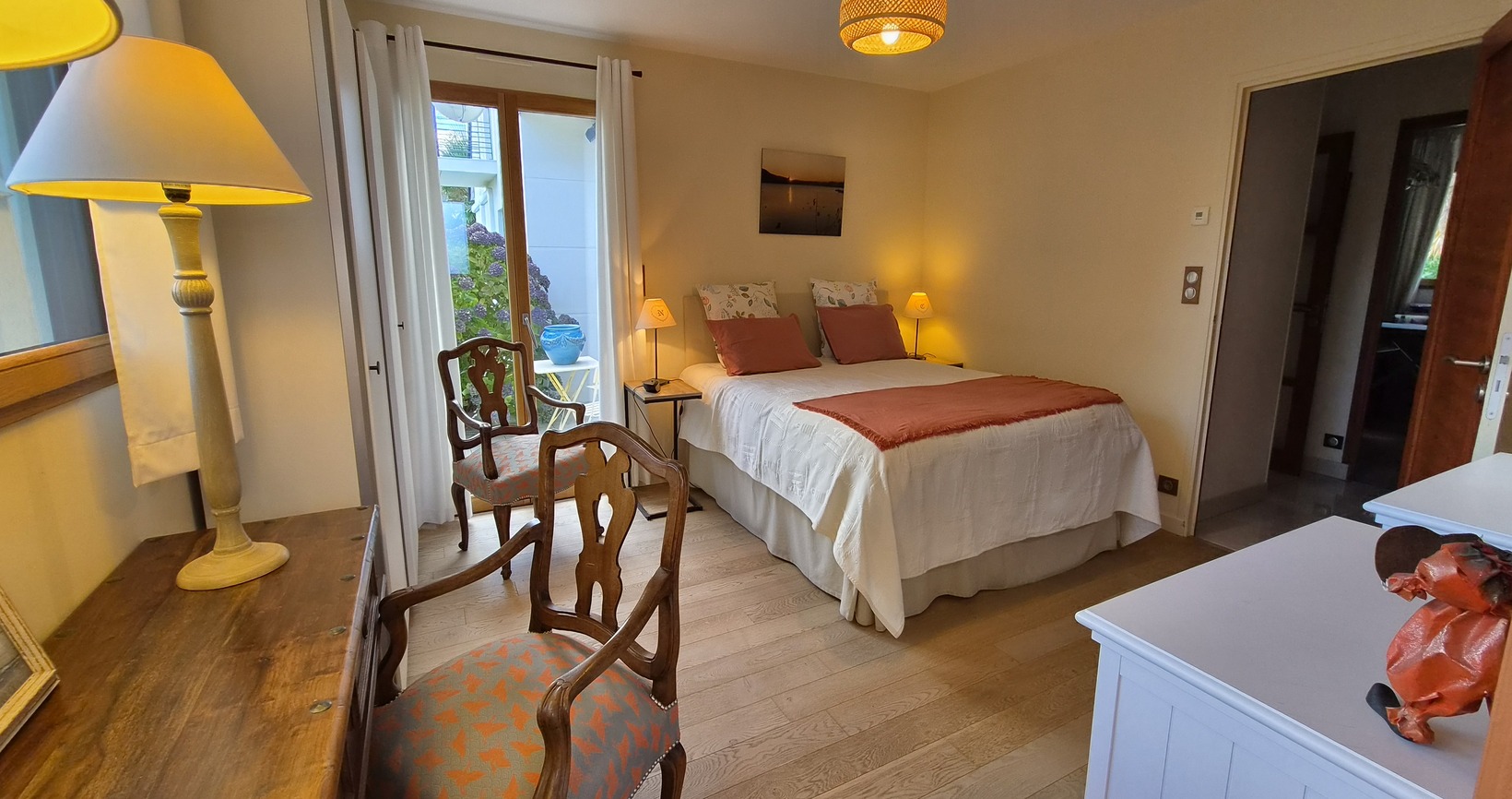 La Forêt Fouesnant – Vaste Contemporaine de 220 m² & 5 Chambres – Terrain d’environ 1110 m²