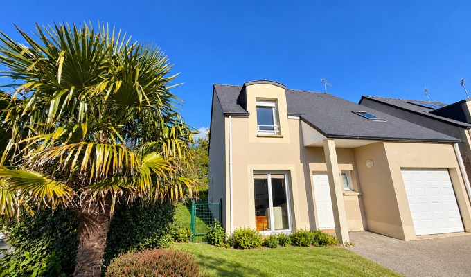 Exclusivité Agence, Quimper (10 mn) , Coquette Contemporaine de 2013 , 4 chambres Avec Garage & Jardin