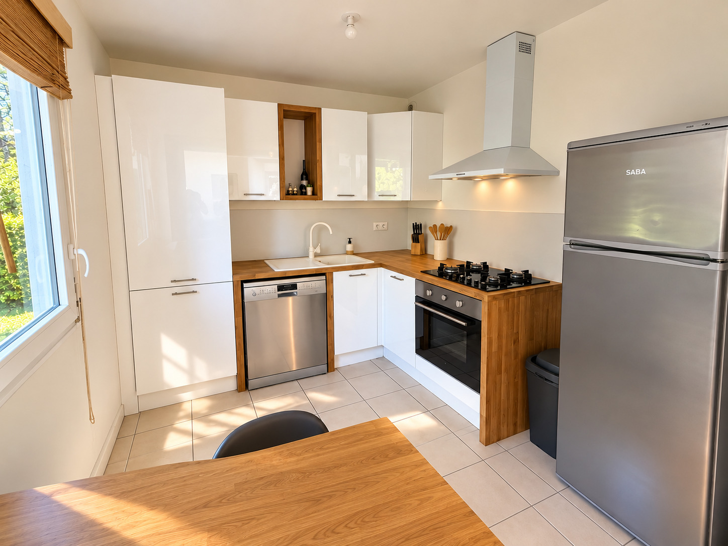 Exclusivité Agence, Quimper (10 mn) , Coquette Contemporaine de 2013 , 4 chambres Avec Garage & Jardin