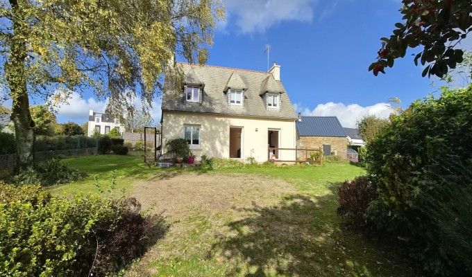 LA FORET FOUESNANT – Maison Traditionnelle d’environ 110 m² de 3 chambres, Terrain de 1000 m².