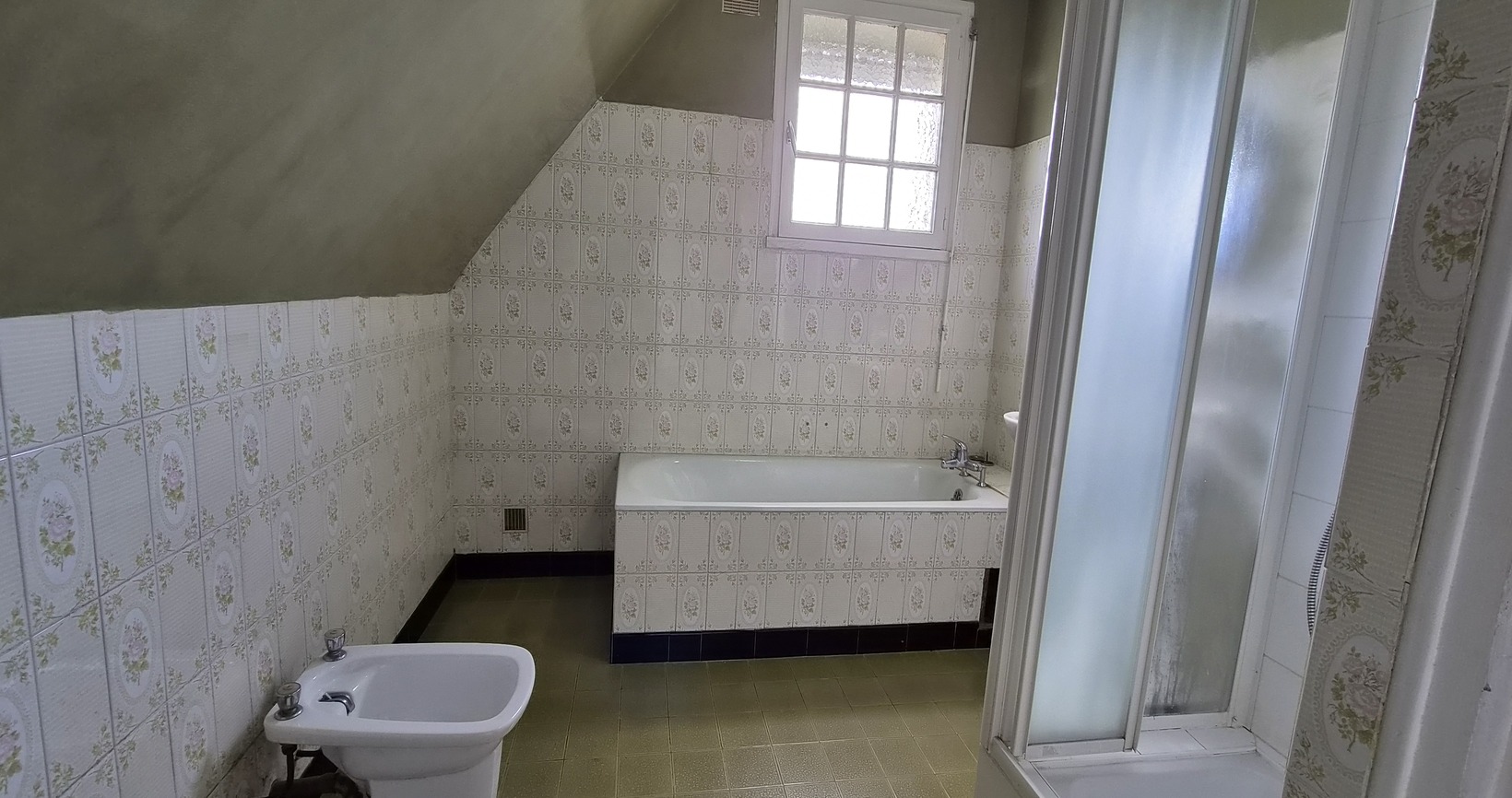LA FORET FOUESNANT – Maison Traditionnelle d’environ 110 m² de 3 chambres, Terrain de 1000 m².