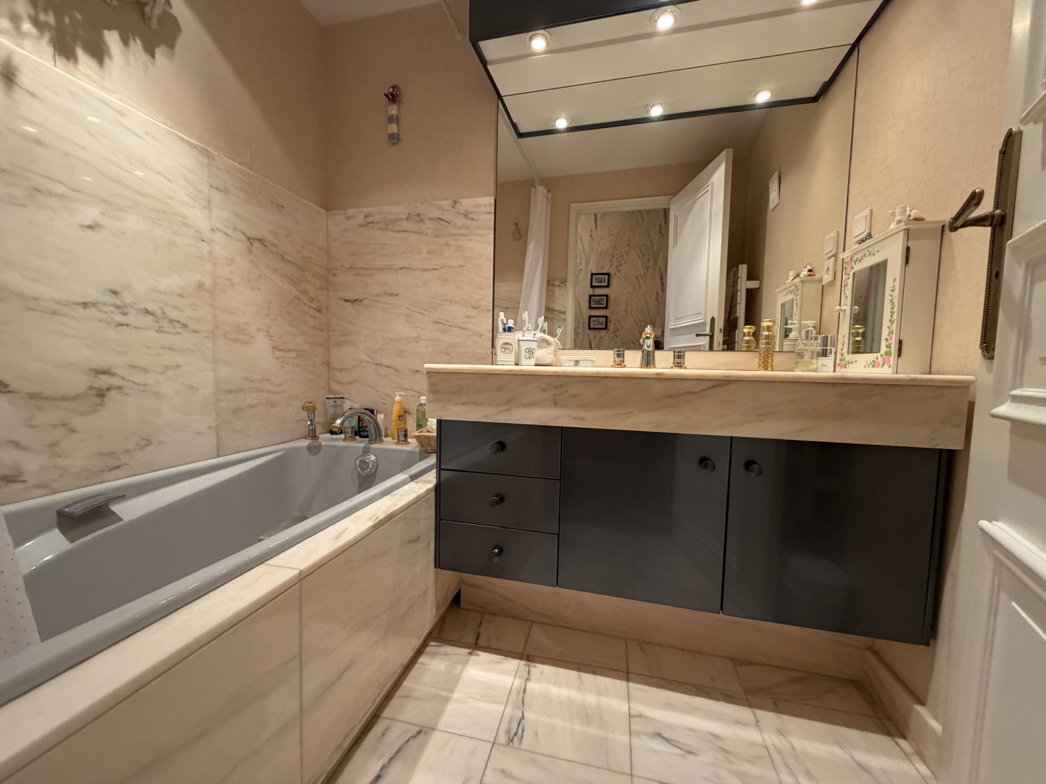 Quimper Une Adresse d’exception pour Appartement de 72 m² avec Ascenseur