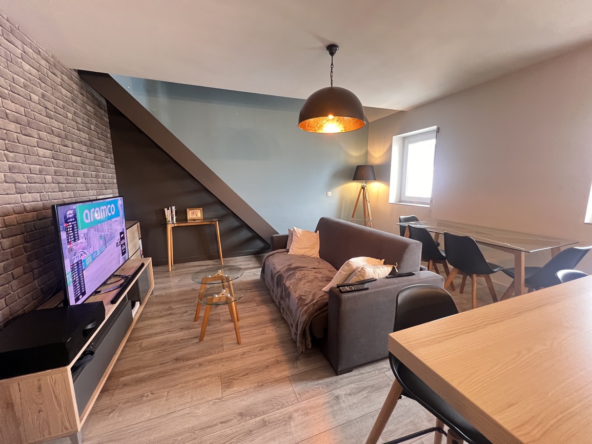 Lorient, Nouvelle Ville – L’Intimiste & Cosy Duplex de 50m2  Avec Garage & Cave